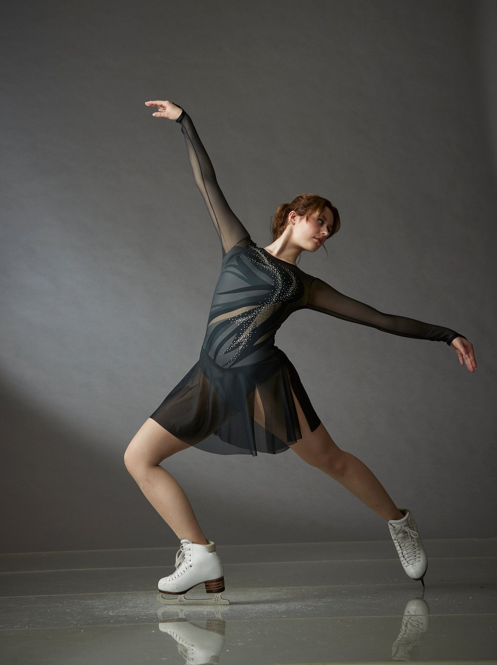 Aritzia - Black Maison du patin : Magasin spcialis en patinage artistique Aritzia - Black Maison du patin : Magasin spcialis en patinage artistique