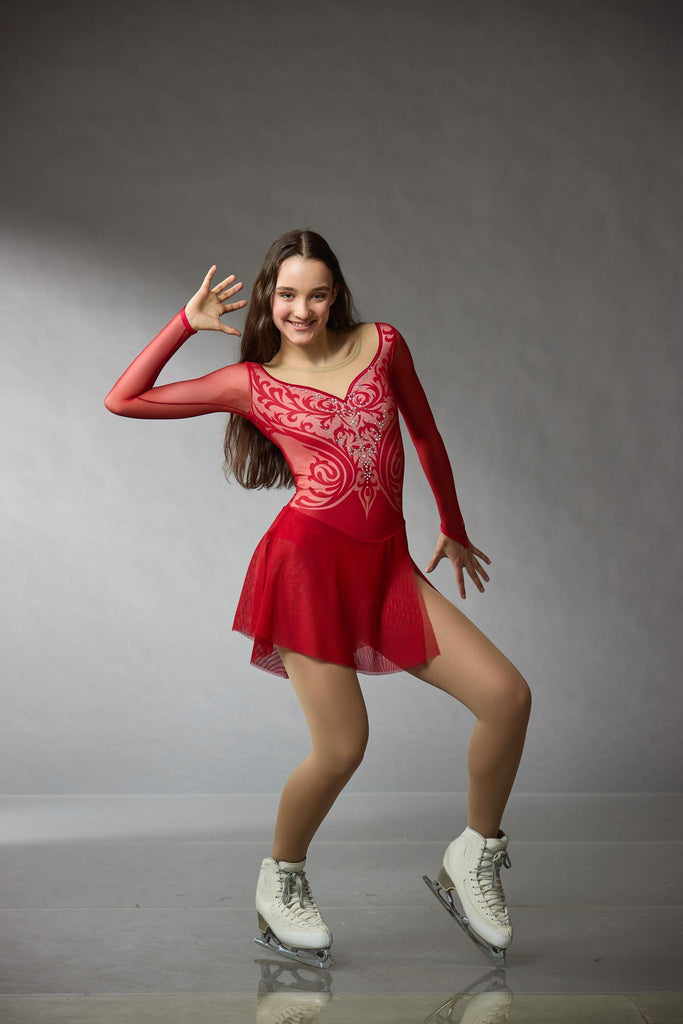 Red figure skating dress for women, embellished with crystals, model Royal Princess, pose front view – EliteXpression
Robe de patinage artistique rouge pour femmes, ornée de cristaux, modèle Royal Princess (Princesse Royale), pose vue de face – EliteXpression
D329-RED